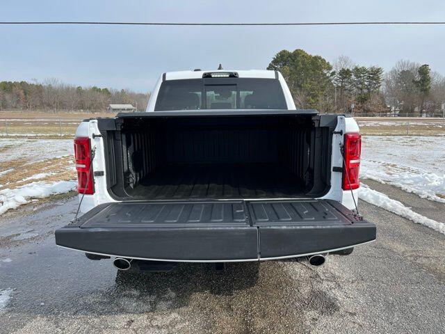 2025 RAM 1500 Limited - Photo 17