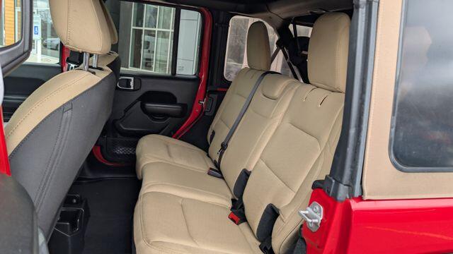 2020 Jeep Wrangler Unlimited Black and Tan - Photo 14