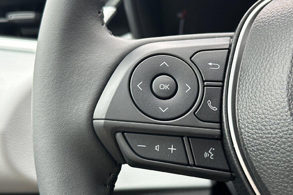 2025 Toyota Corolla SE - Photo 24
