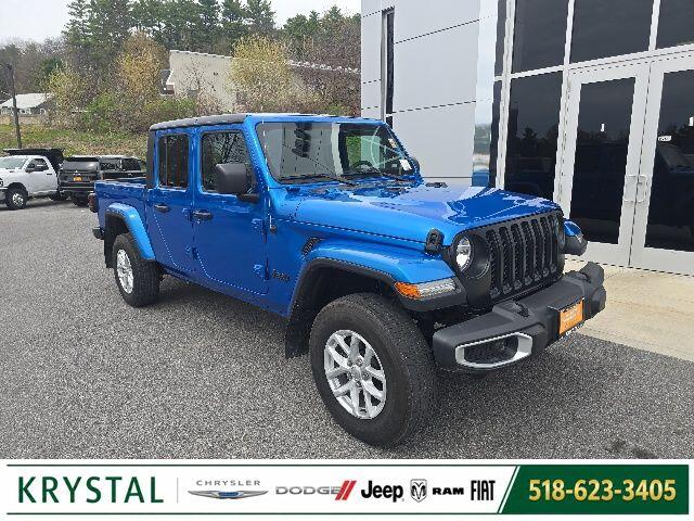 2023 Jeep Gladiator Sport S's photo