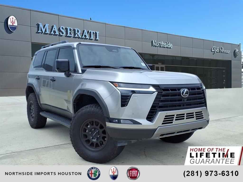 2024 Lexus GX Overtrail's photo