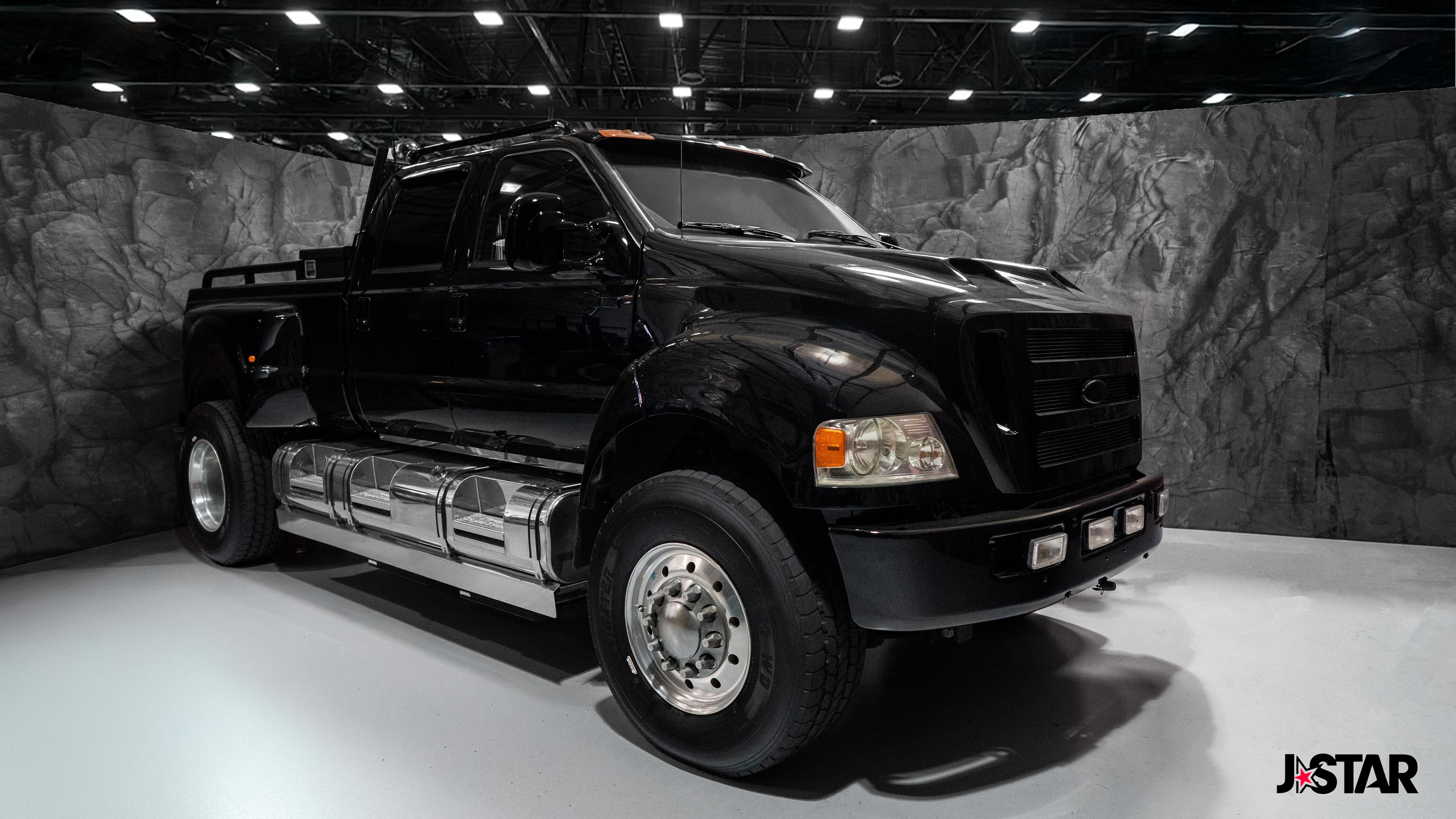 2008 Ford F-650 - Photo 23