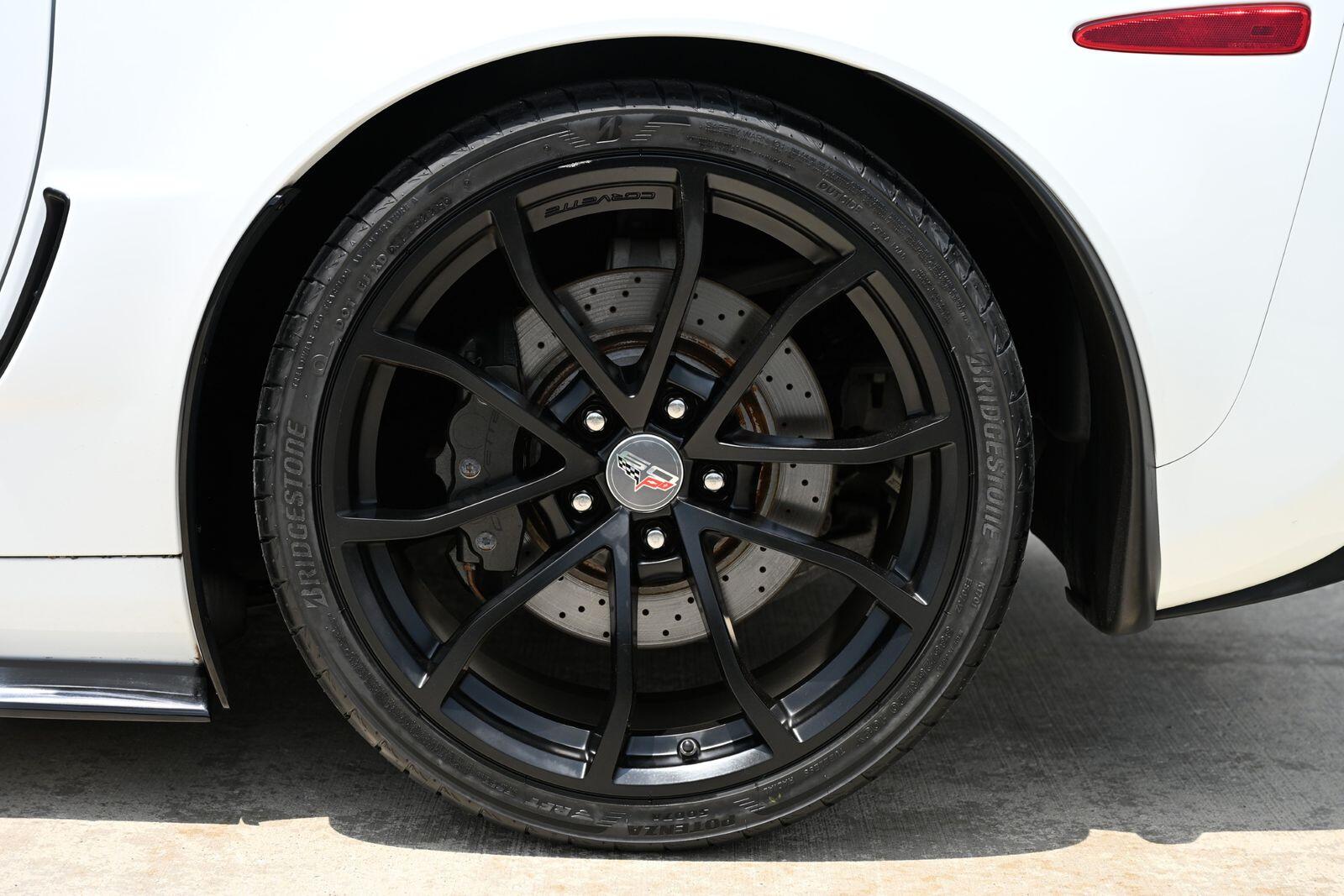 2013 Chevrolet Corvette 427 - Photo 11