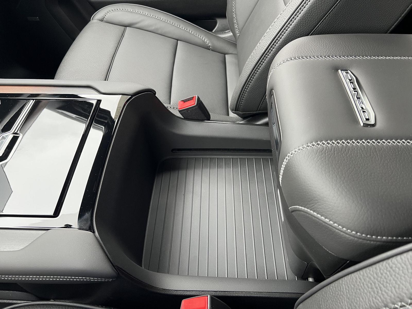 2026 GMC Yukon Denali - Photo 41