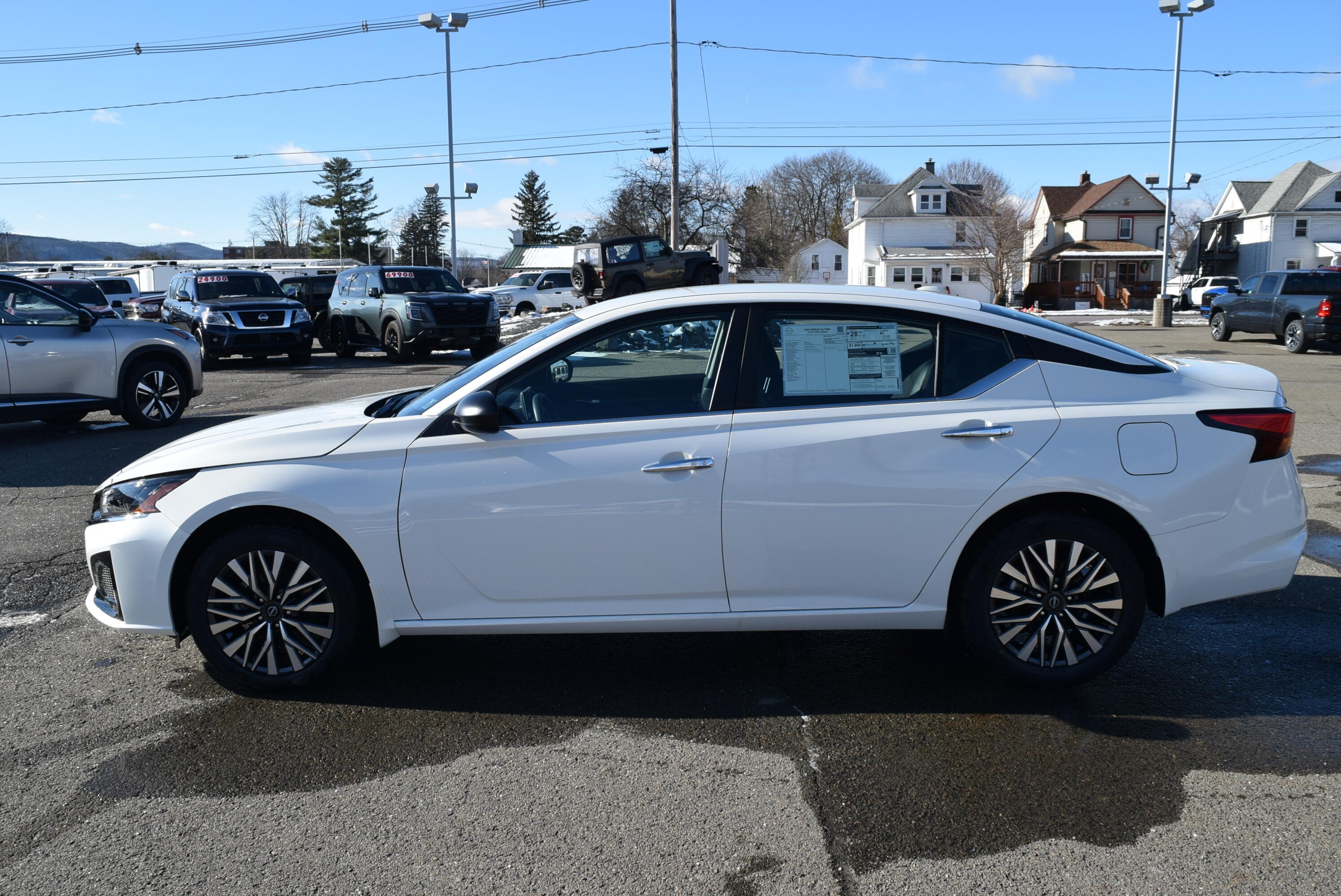 2025 Nissan Altima SV's photo