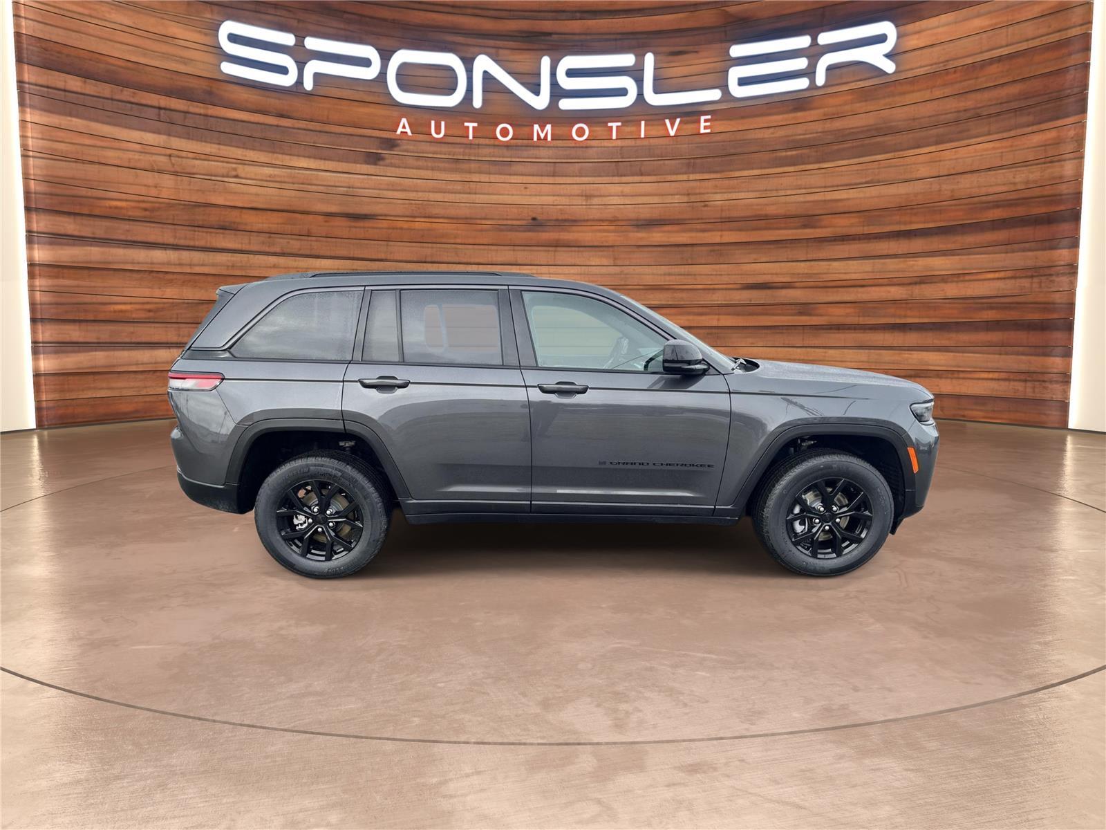 2026 Jeep Grand Cherokee Laredo - Photo 7