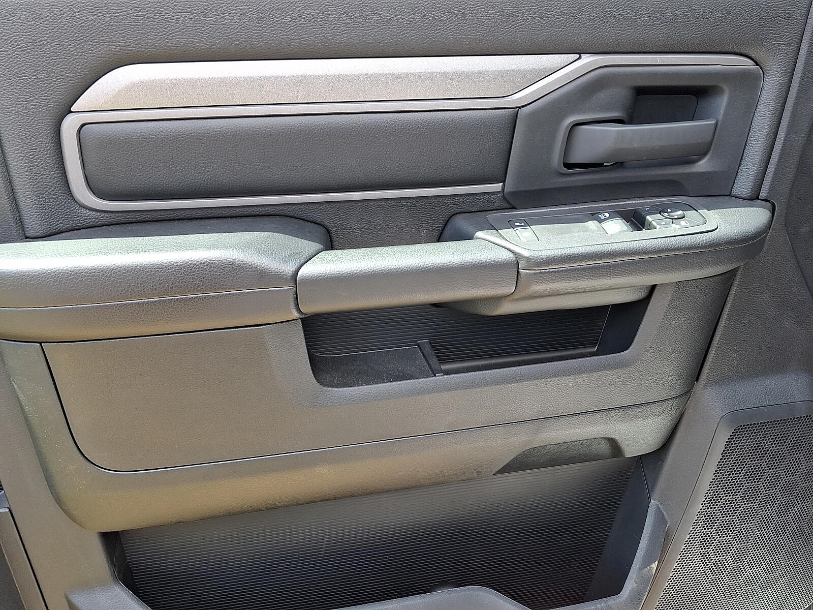 2026 RAM 2500 Tradesman - Photo 6