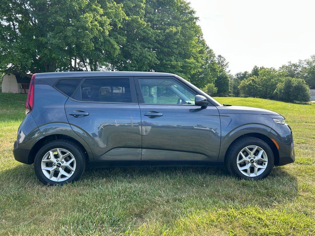 Used 2022 Kia Soul LX with VIN KNDJ23AU4N7821408 for sale in Angola, IN