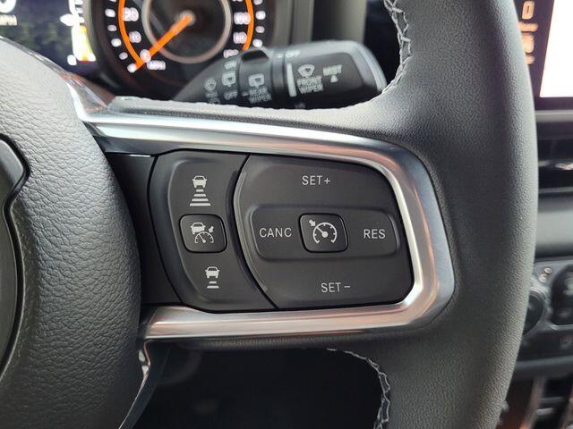 2025 Jeep Wrangler 4-Door Sahara - Photo 14