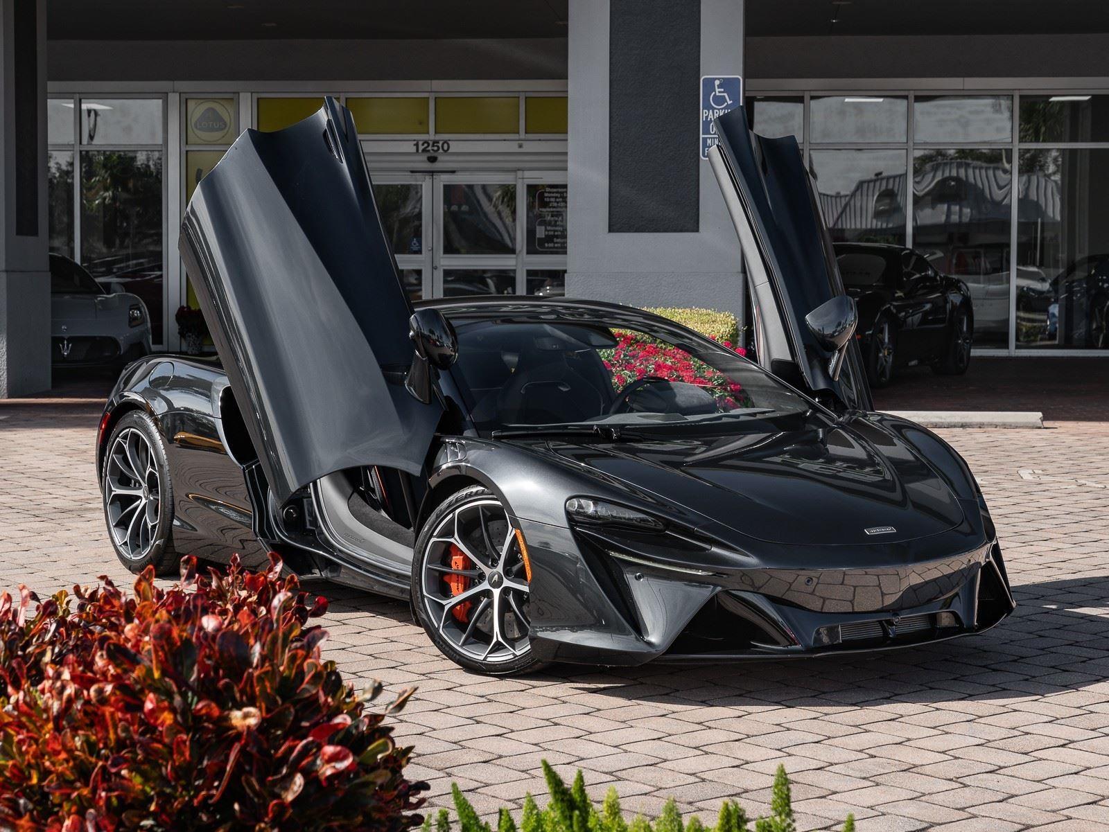 Used 2025 McLaren Artura Coupe