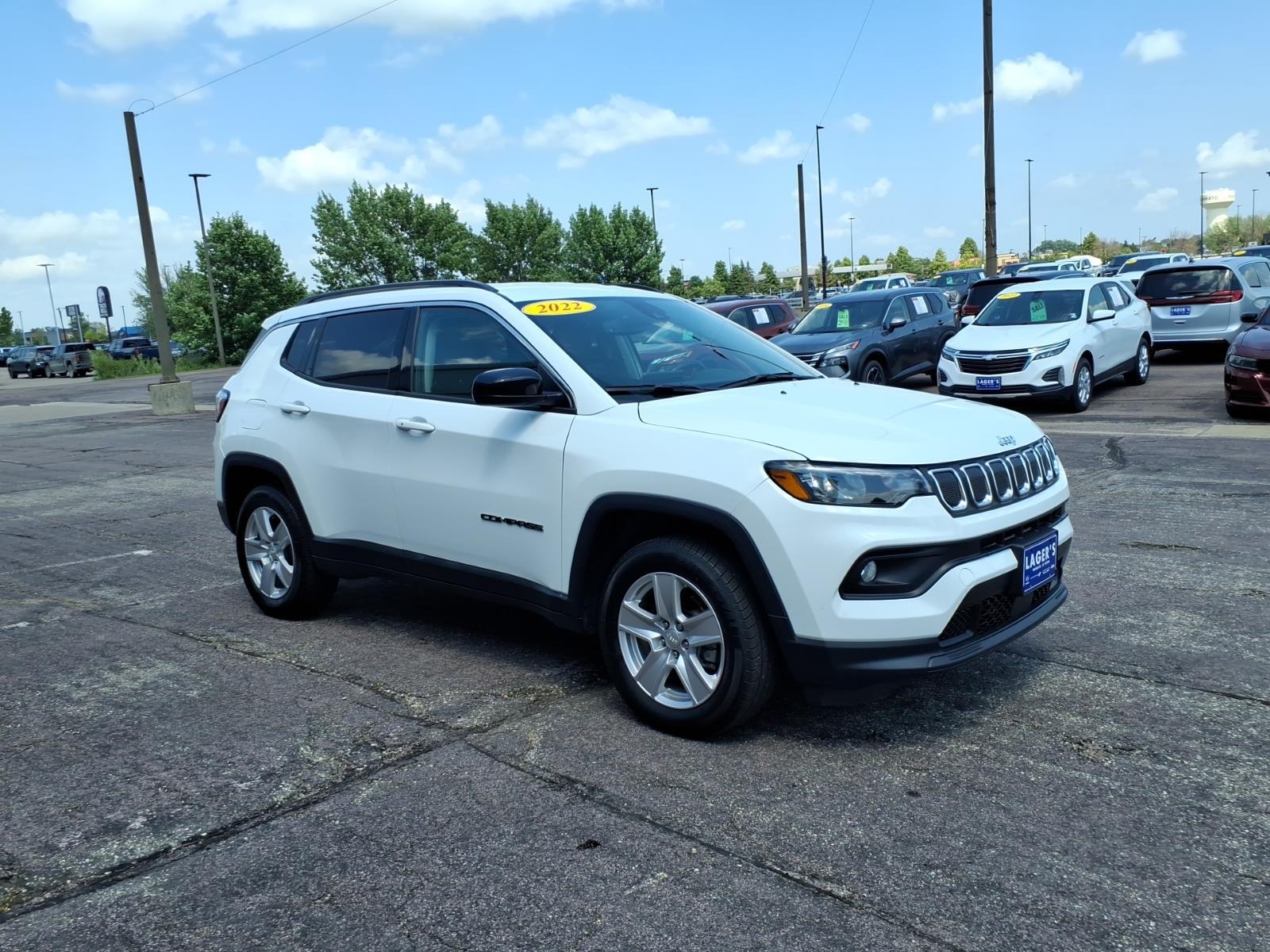 Used 2022 Jeep Compass Latitude with VIN 3C4NJDBB6NT228734 for sale in Mankato, Minnesota