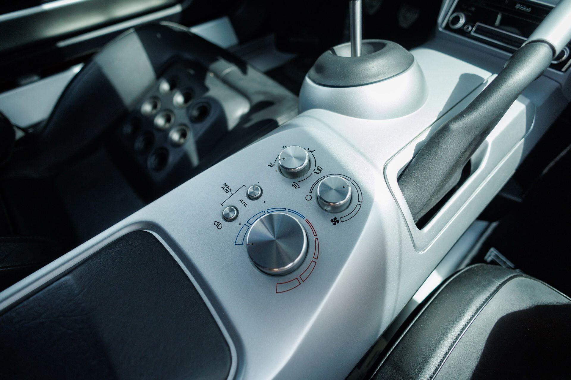 2005 Ford GT Base - Photo 49