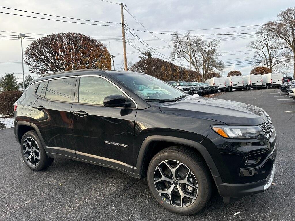2026 Jeep Compass Limited's photo