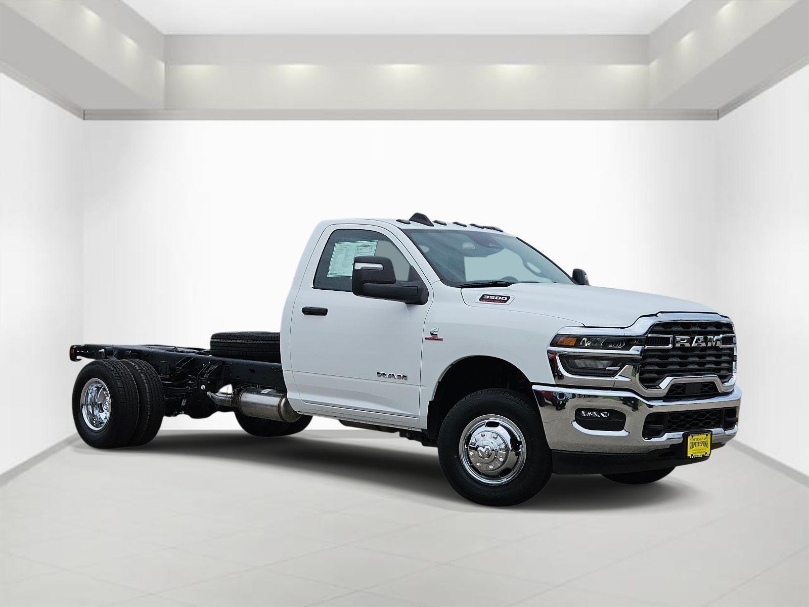 2026 RAM 3500 Chassis 3500 Tradesman Chassis Regular Cab 4x4 84' Ca