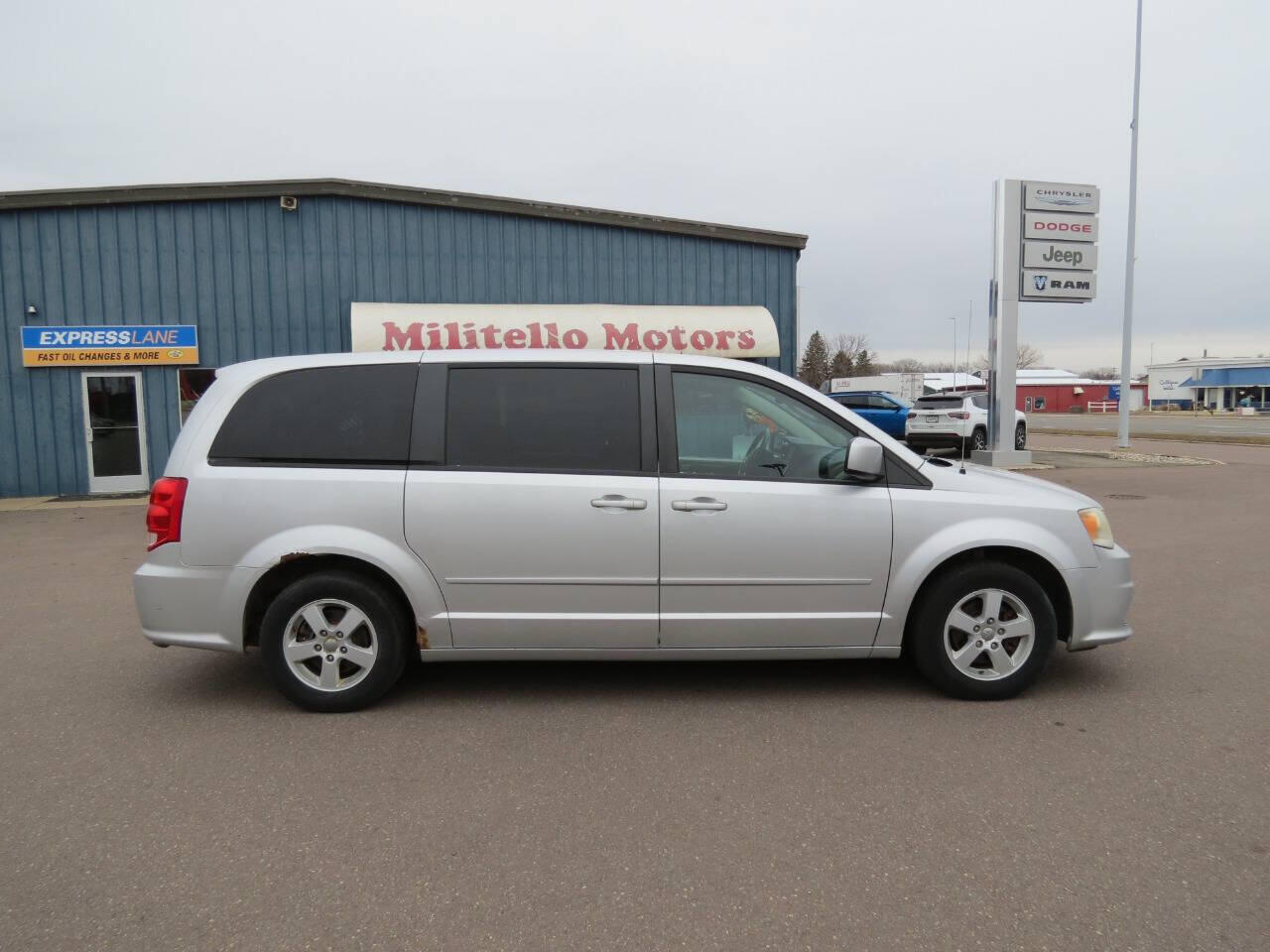 Used 2011 Dodge Grand Caravan Mainstreet with VIN 2D4RN3DGXBR791473 for sale in Fairmont, Minnesota