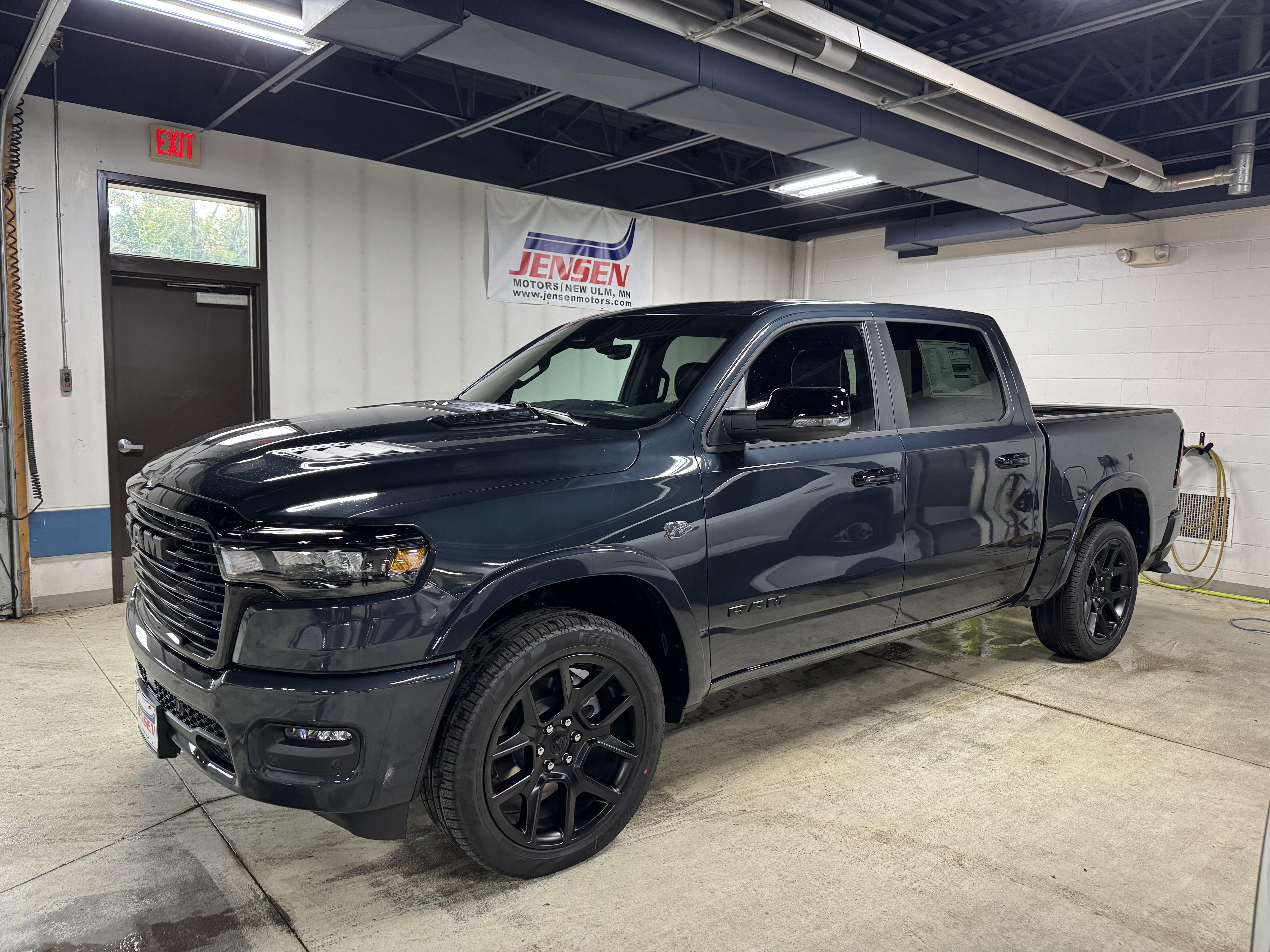 2027 RAM 1500 1500 Laramie Crew Cab 4x4 5'7' Box