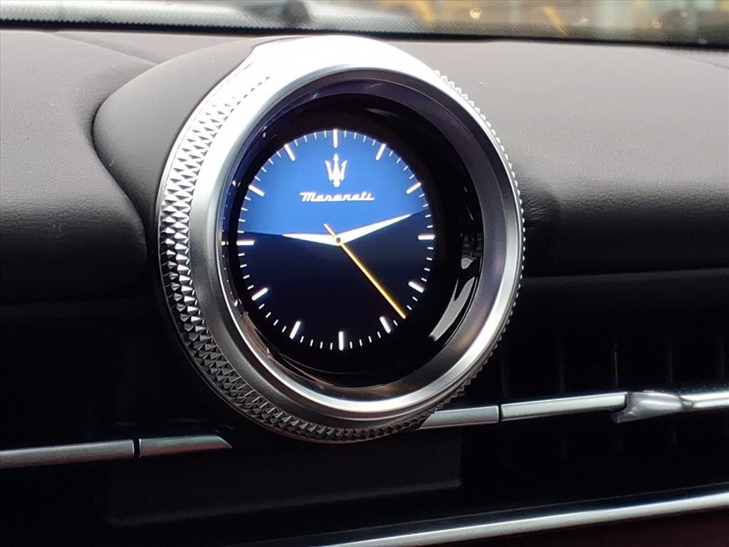 2026 Maserati Grecale Modena V6 - Photo 12