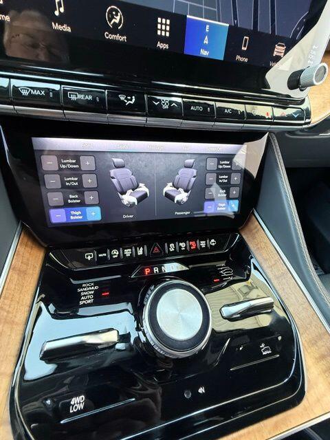 2022 Jeep Grand Wagoneer Series III - Photo 47