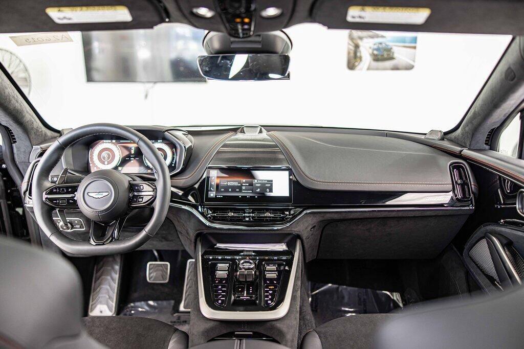 2026 Aston Martin DBX S - Photo 36