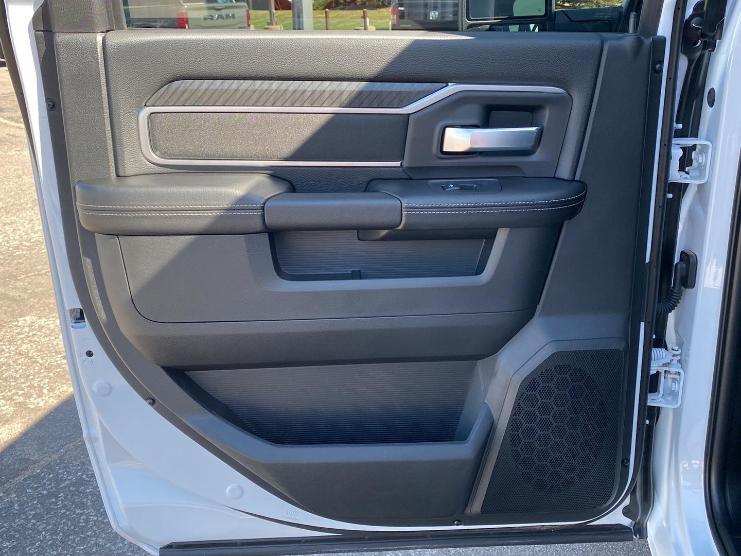 2025 RAM 2500 Big Horn - Photo 23