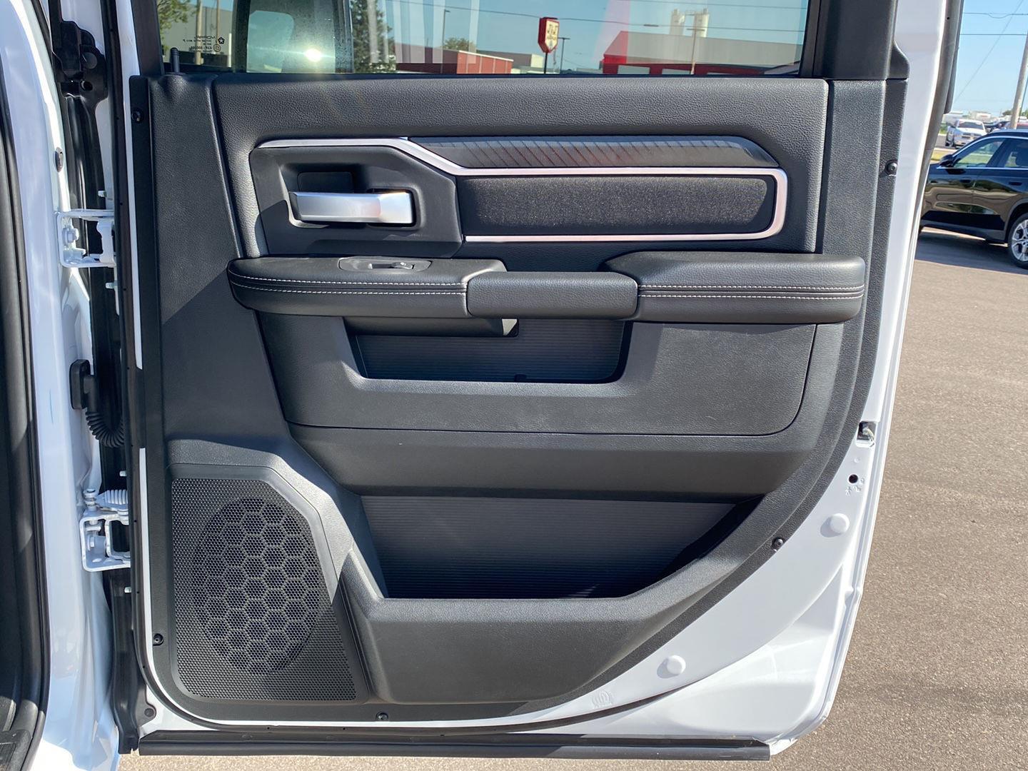 2025 RAM 2500 Big Horn - Photo 25