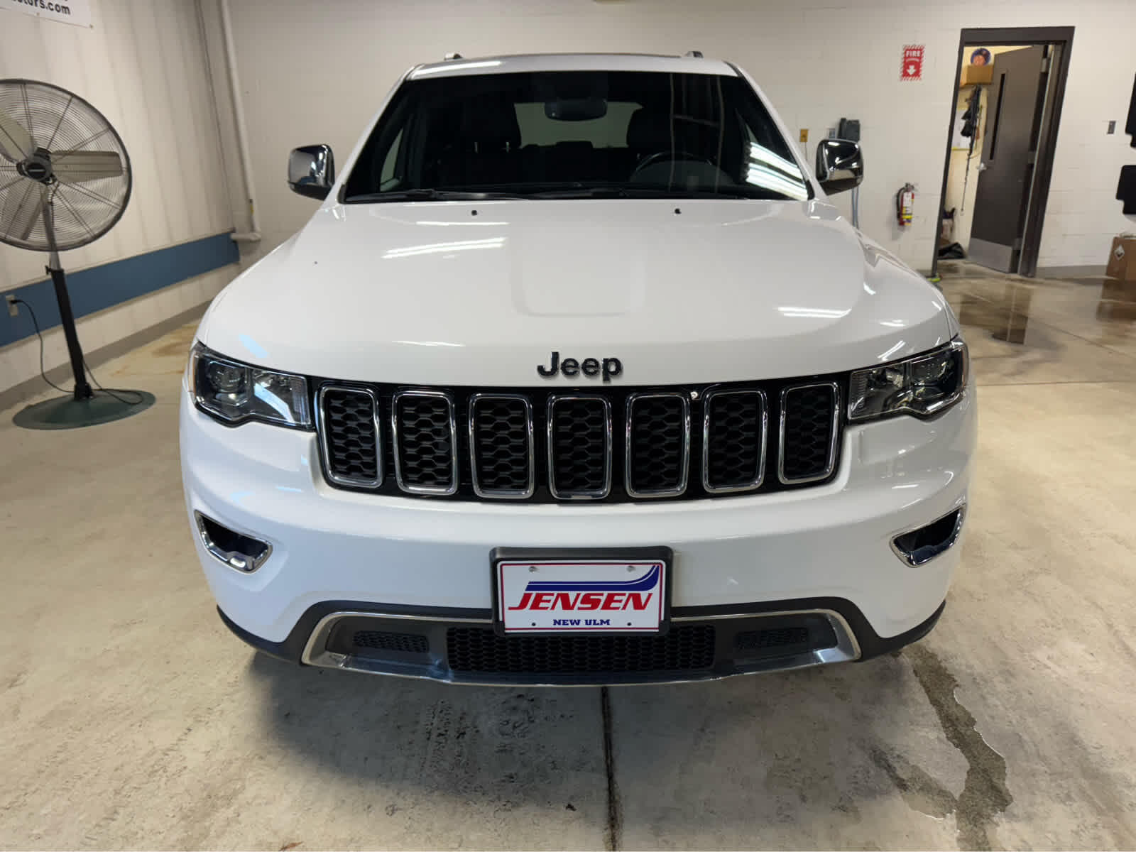 Used 2021 Jeep Grand Cherokee Limited with VIN 1C4RJFBG8MC812412 for sale in New Ulm, Minnesota