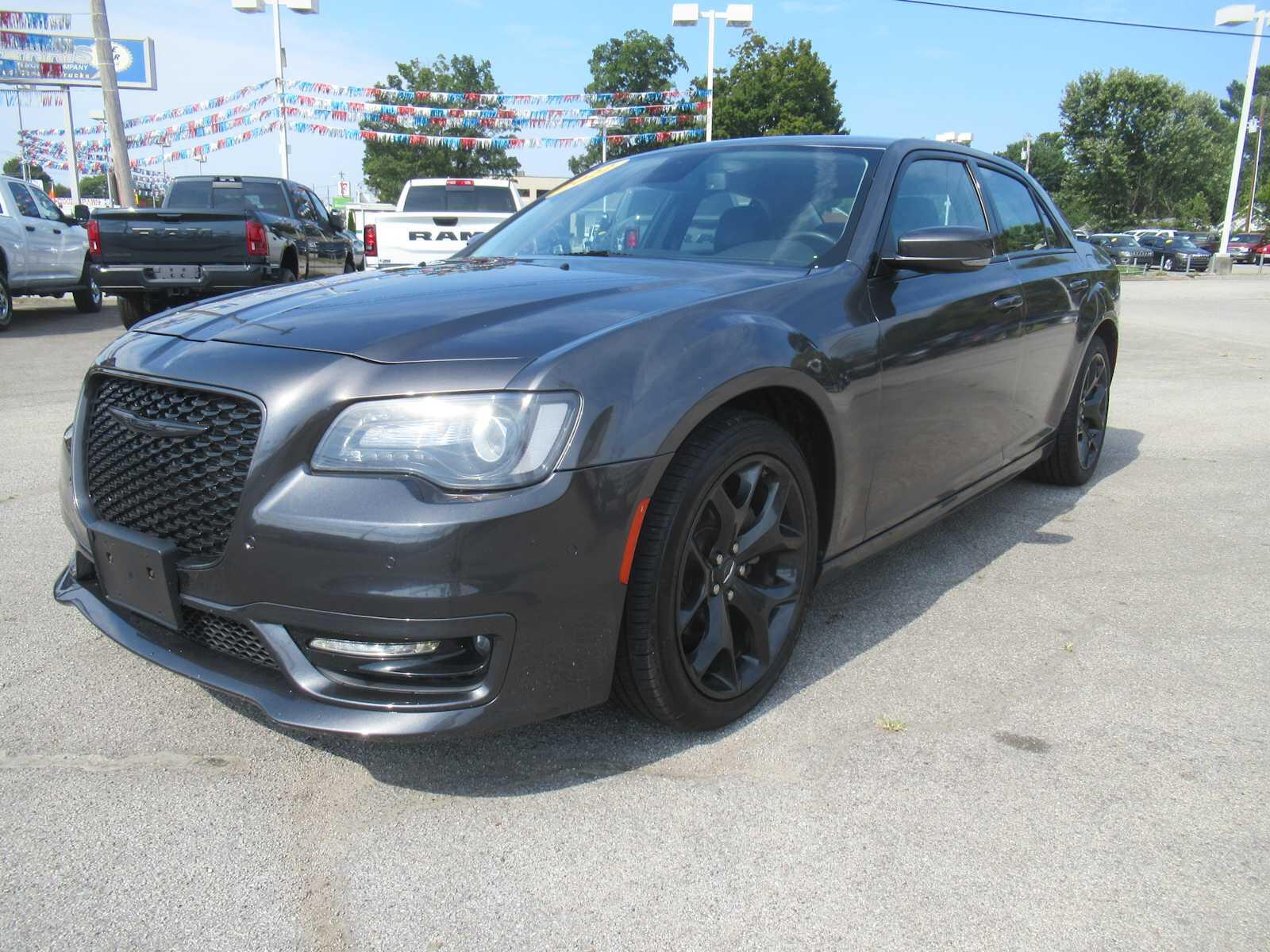 2022 Chrysler 300 Touring L
