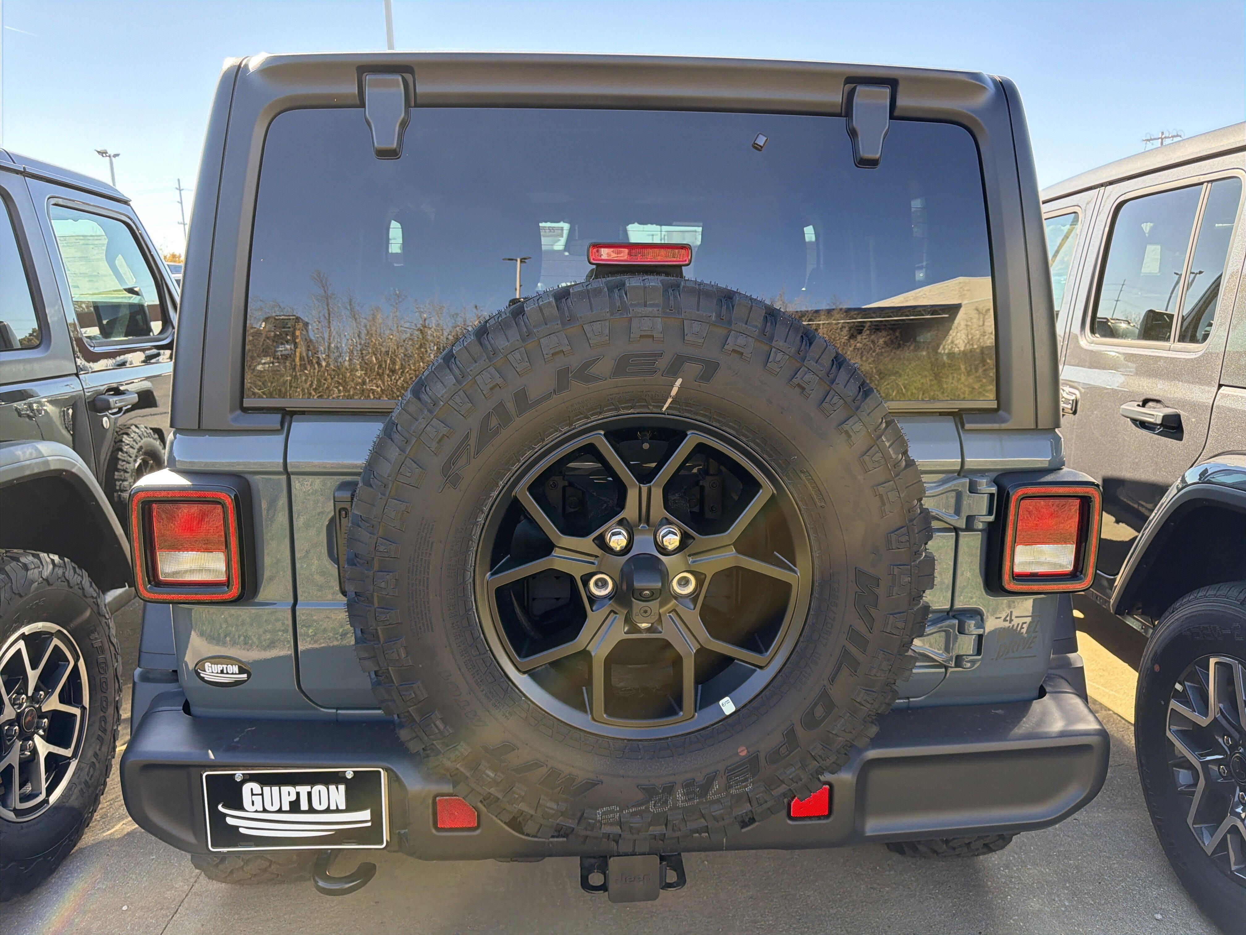 2026 Jeep Wrangler 2-Door Willys - Photo 8