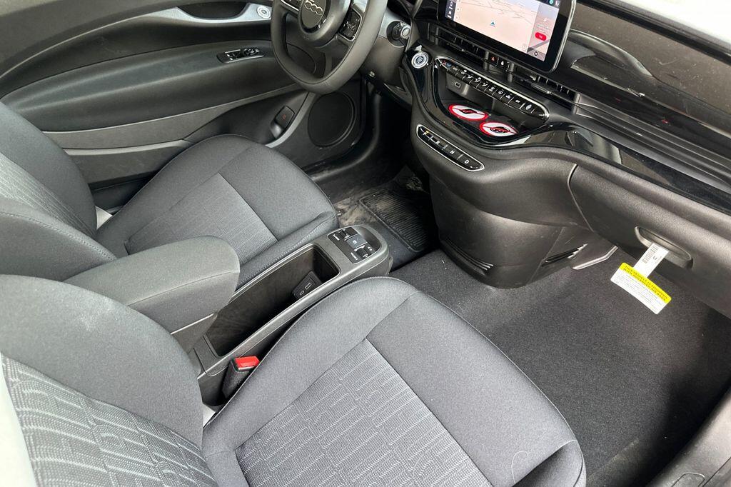 2026 FIAT 500e Base - Photo 16