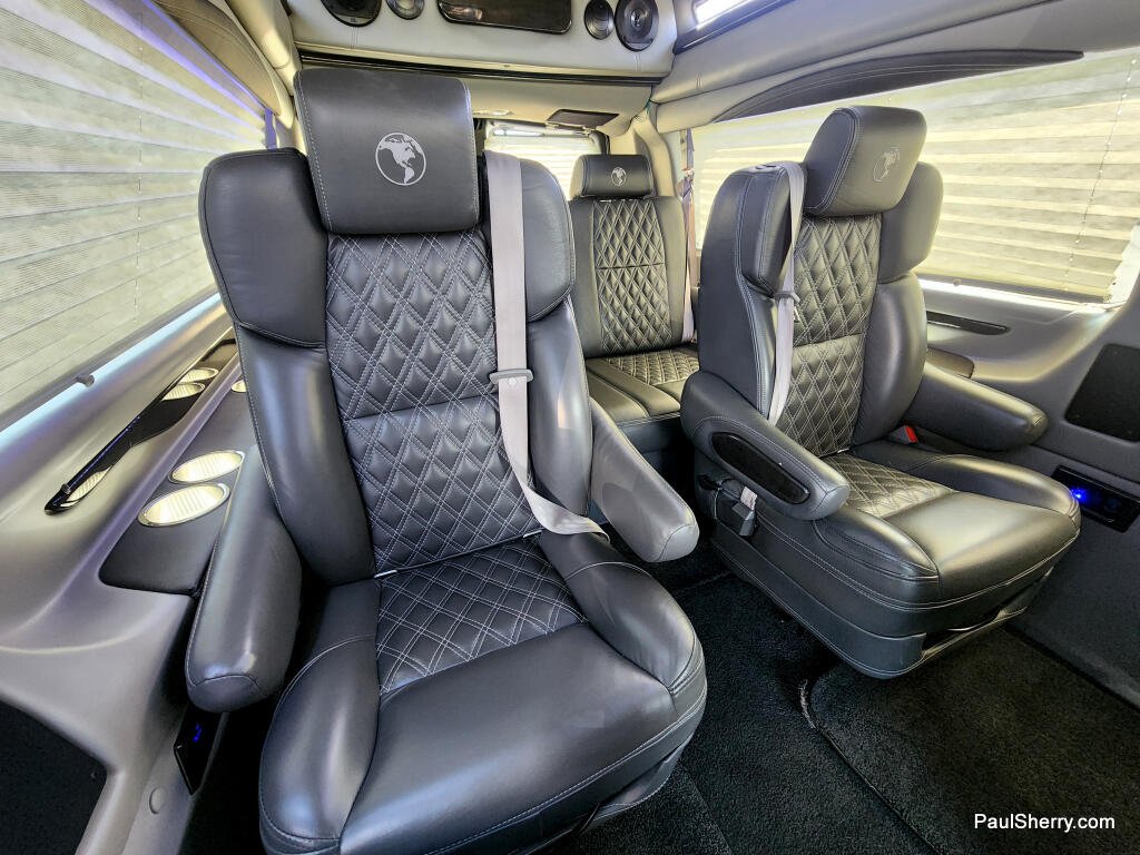 2023 GMC Savana Cargo Work Van - Photo 30