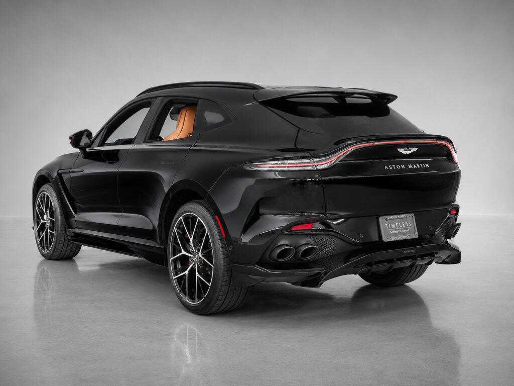 2026 Aston Martin DBX 707 - Photo 12