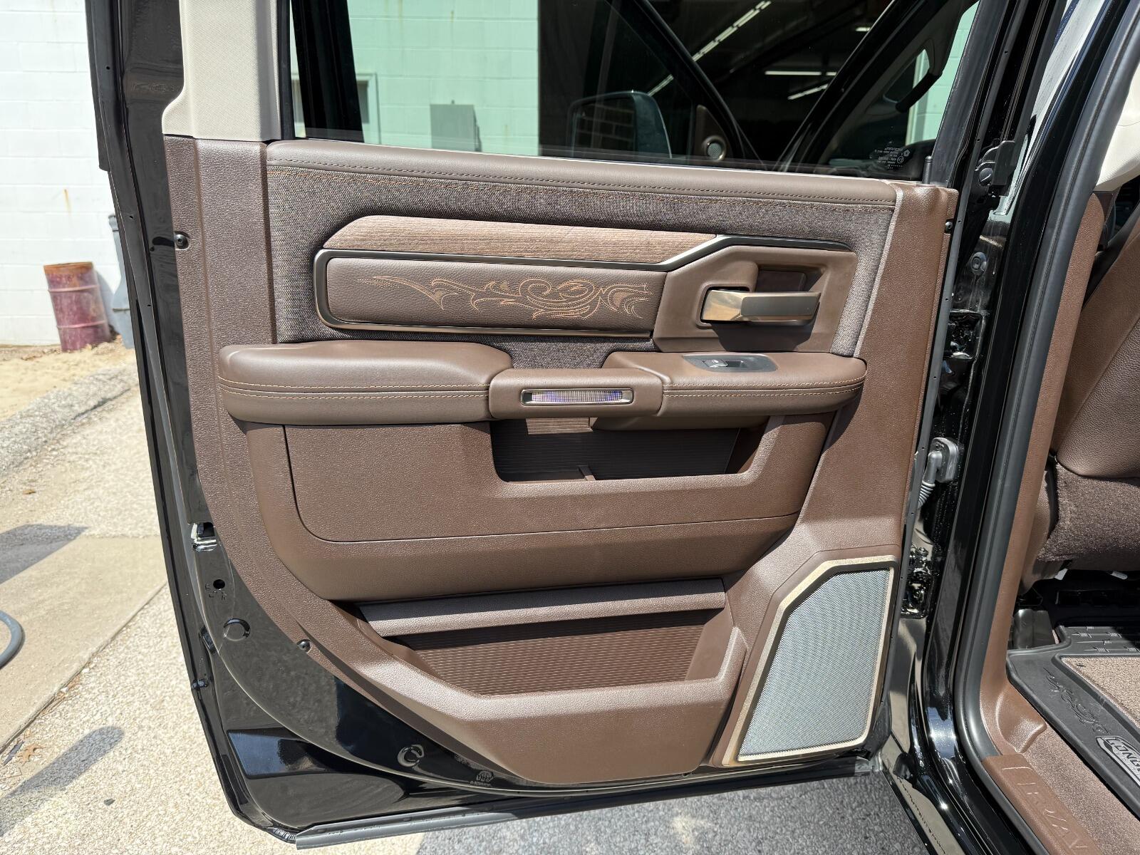 2025 RAM 2500 Limited - Photo 11
