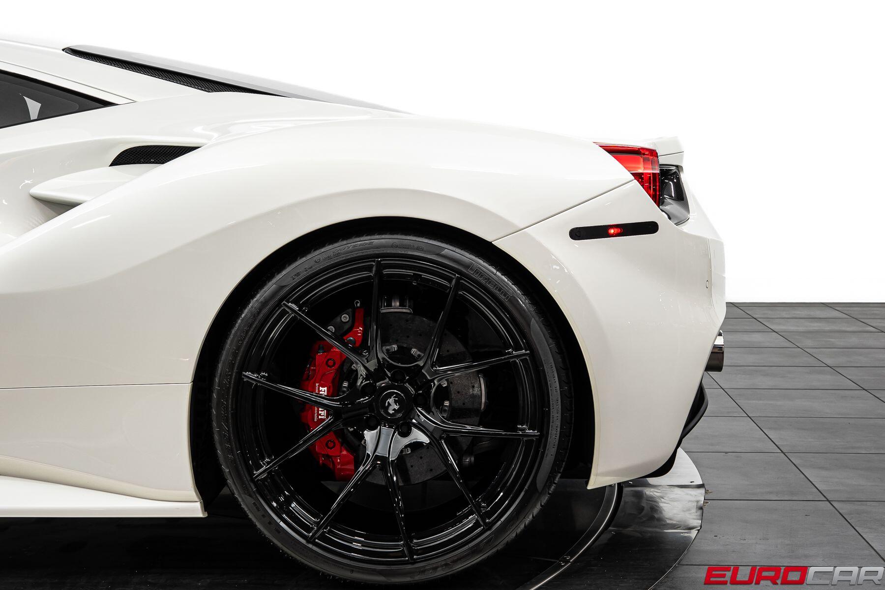 2017 Ferrari 488 GTB *CARBON STEERING WHEEL * IMMACULATE CONDITION*Image 19