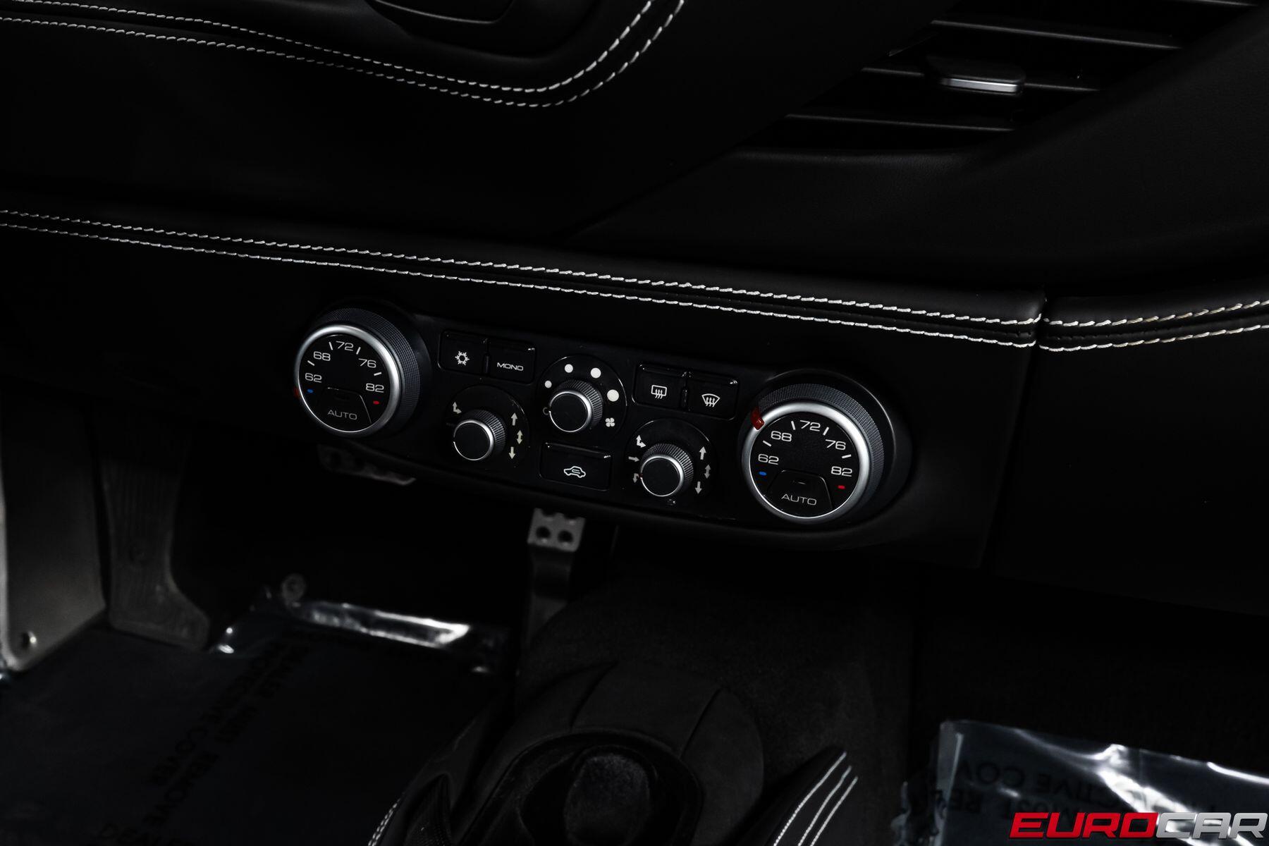 2017 Ferrari 488 GTB *CARBON STEERING WHEEL * IMMACULATE CONDITION*Image 34