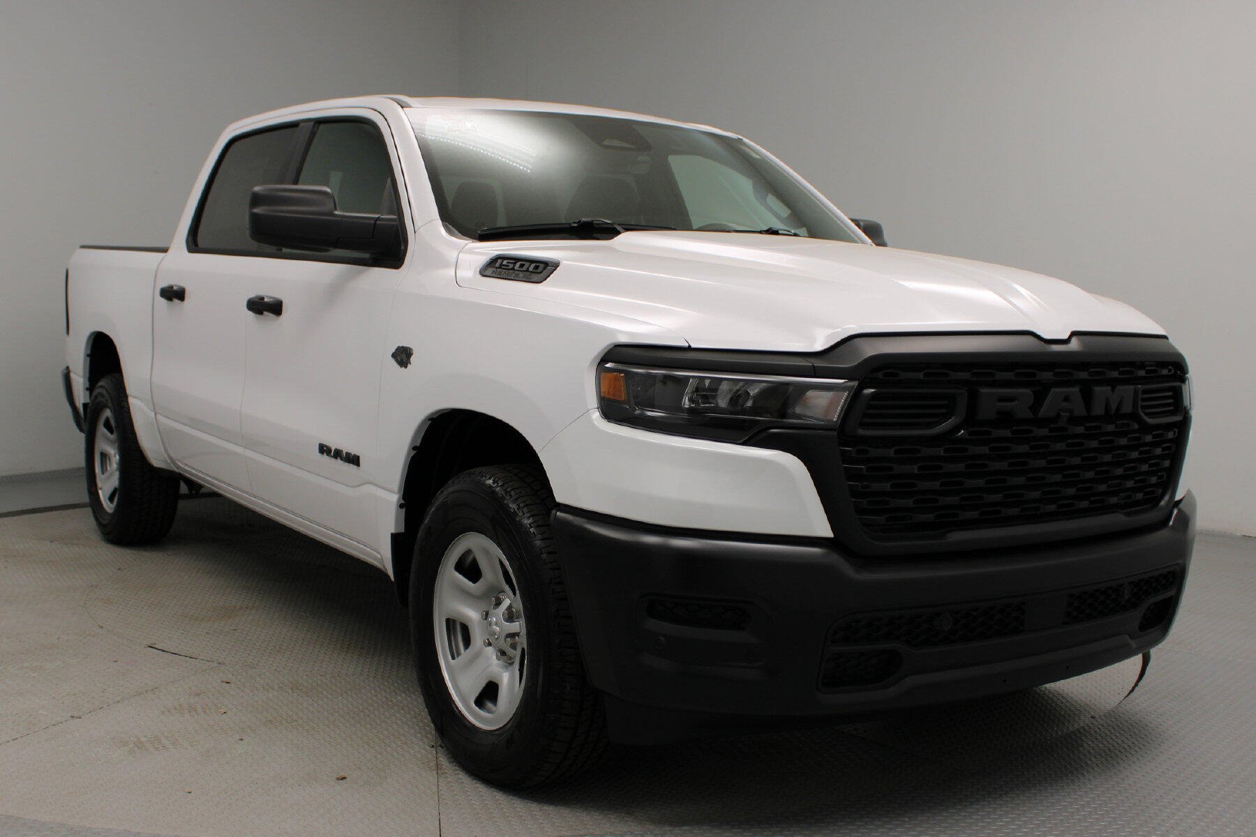 2027 RAM 1500 1500 Tradesman Crew Cab 4x4 5'7' Box
