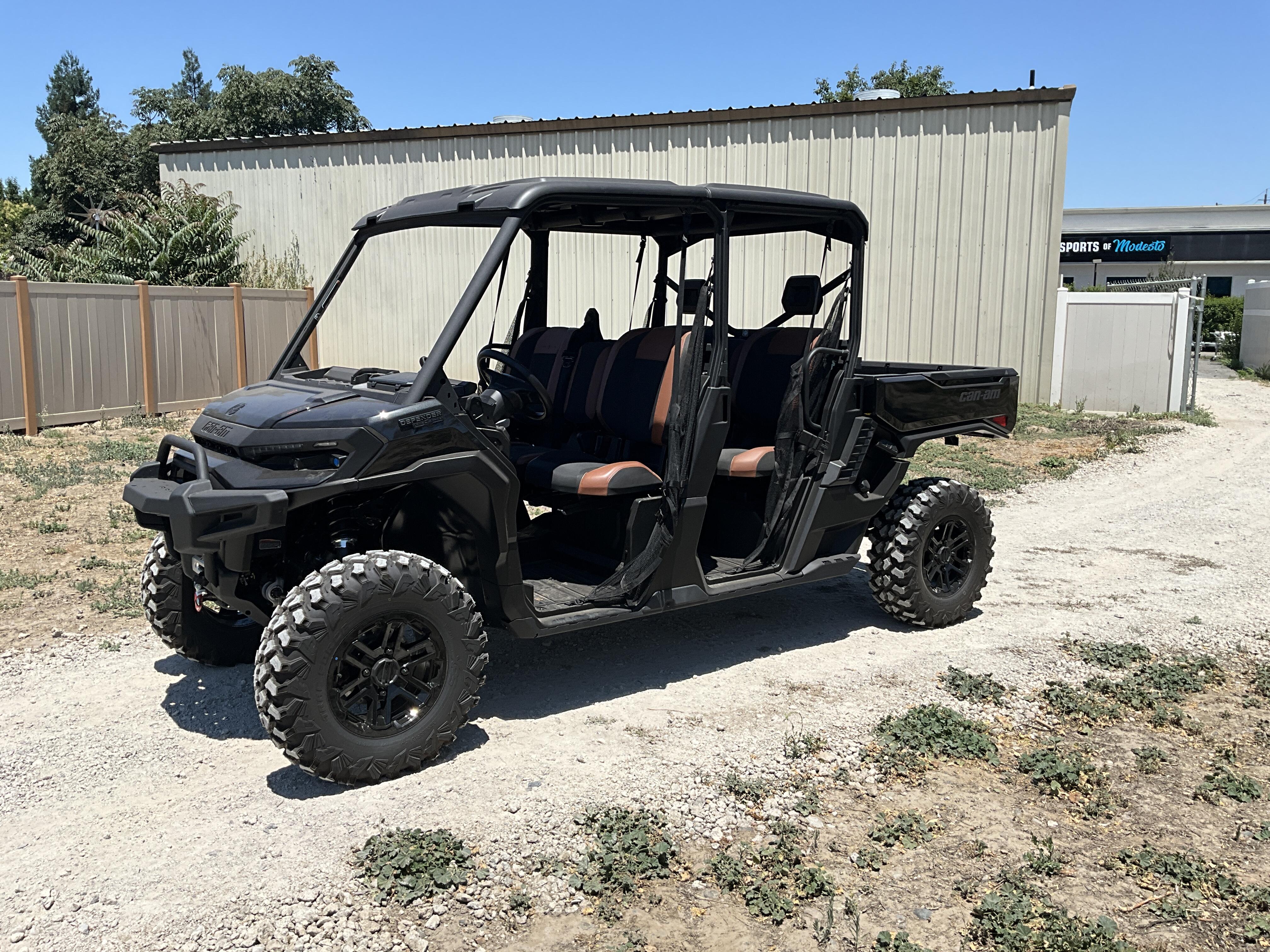 2026 Can-Am DEFENDER MAX LONE STAR HD11