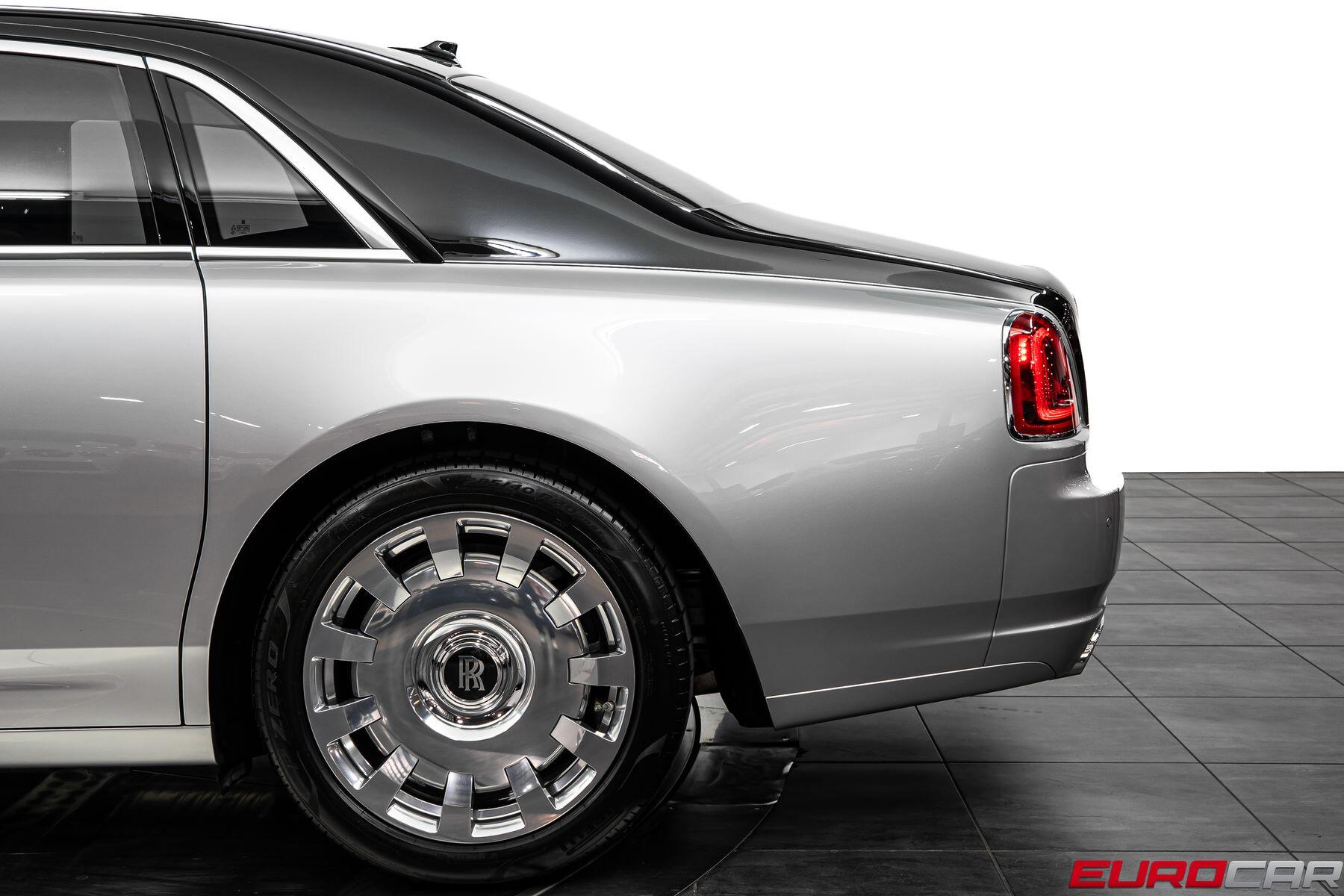 2014 Rolls-Royce Ghost *REAR THEATER * INDIVIDUAL SEAT CONFIGURATION*Image 17