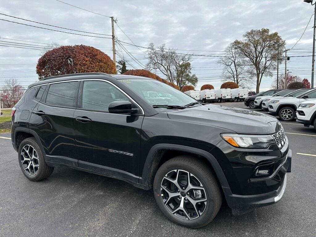 2026 Jeep Compass Limited's photo