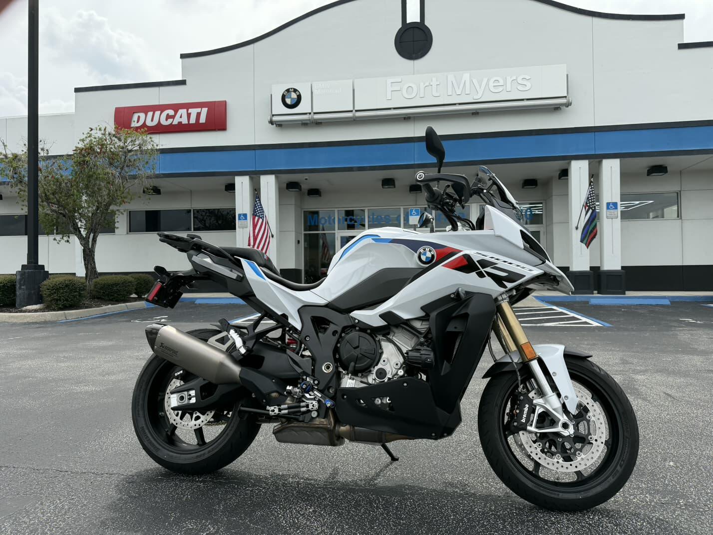 2026 BMW S 1000 XR
