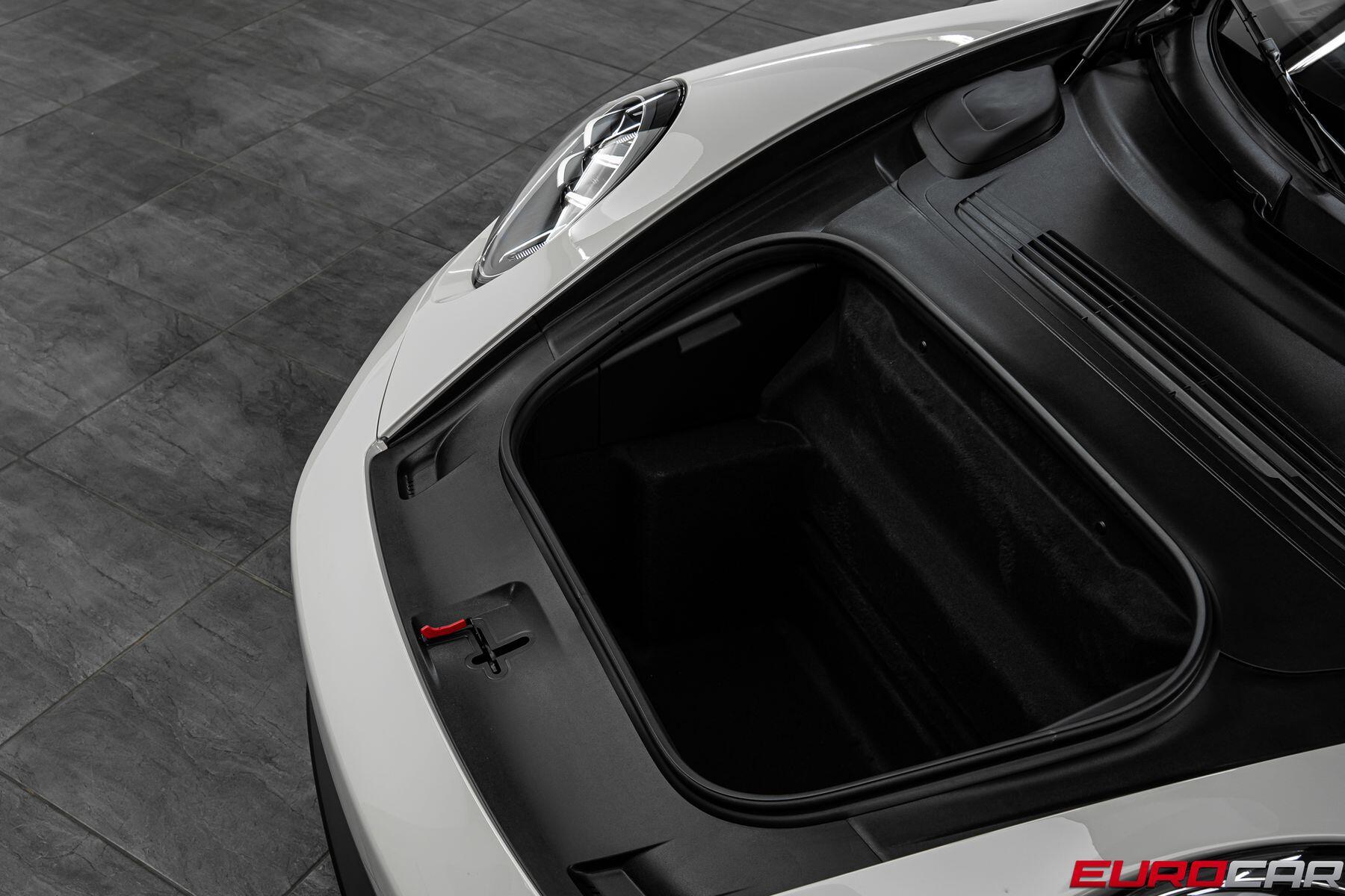 2026 Porsche 911 Turbo S *SPORTDESIGN PACK * ADAPTIVE SEATS PLUS*Image 10