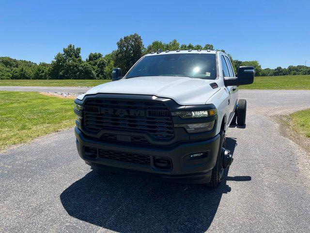 2026 RAM 3500 Chassis 3500 Tradesman Crew Cab Chassis 4x4 60' Ca