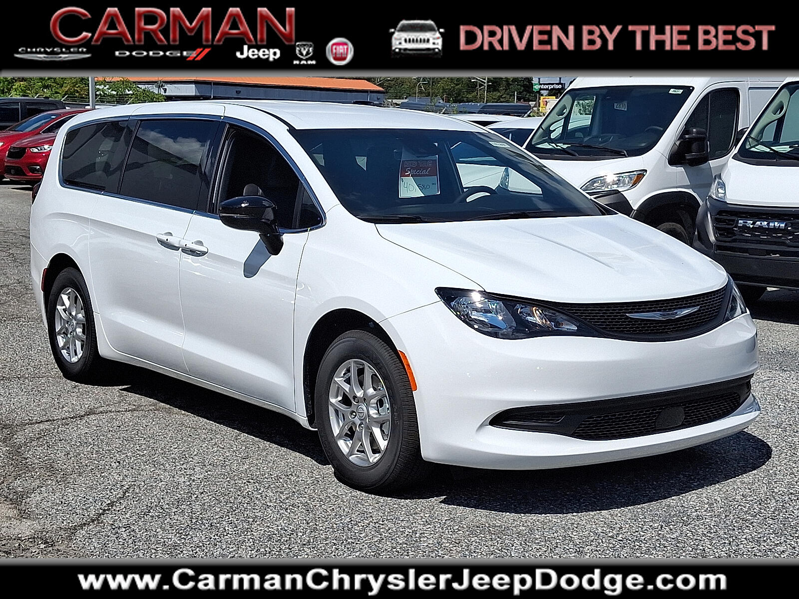 2026 Chrysler Voyager LX's photo