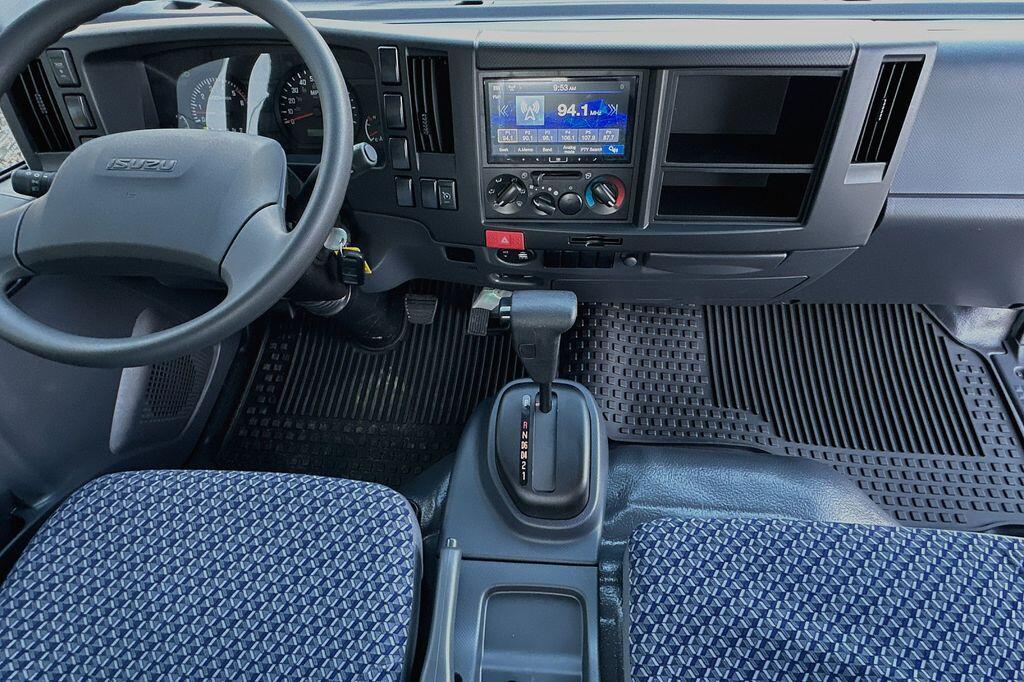 2024 Isuzu NPR HD - Photo 9