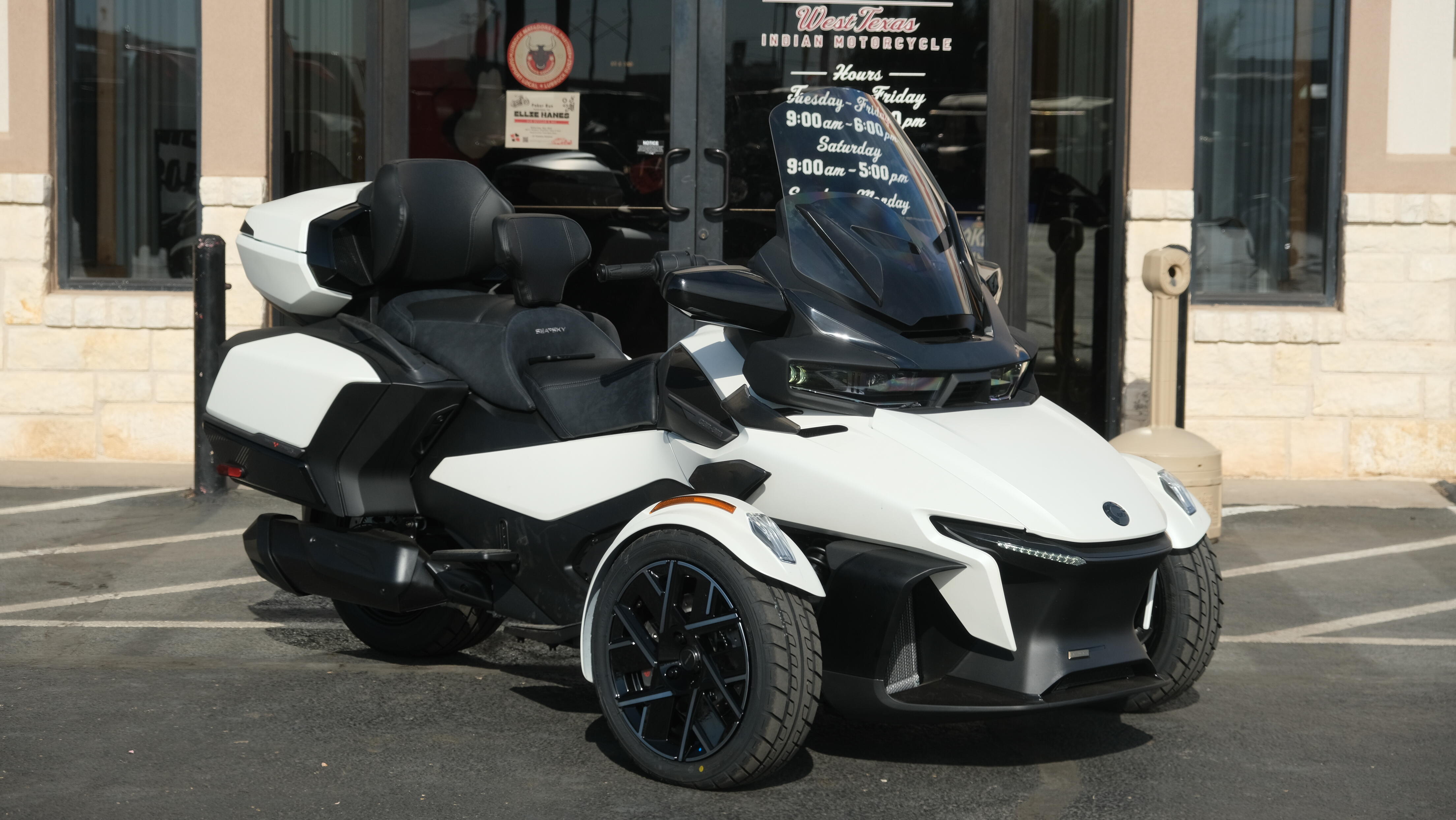 2026 CAN-AM SPYDER RT SEA-TO-SKY