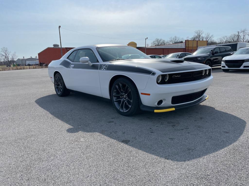 2023 Dodge Challenger R/T's photo