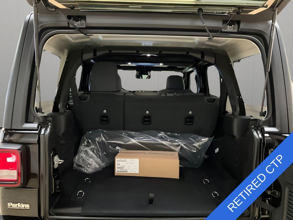 2026 Jeep Wrangler 4-Door Willys - Photo 13
