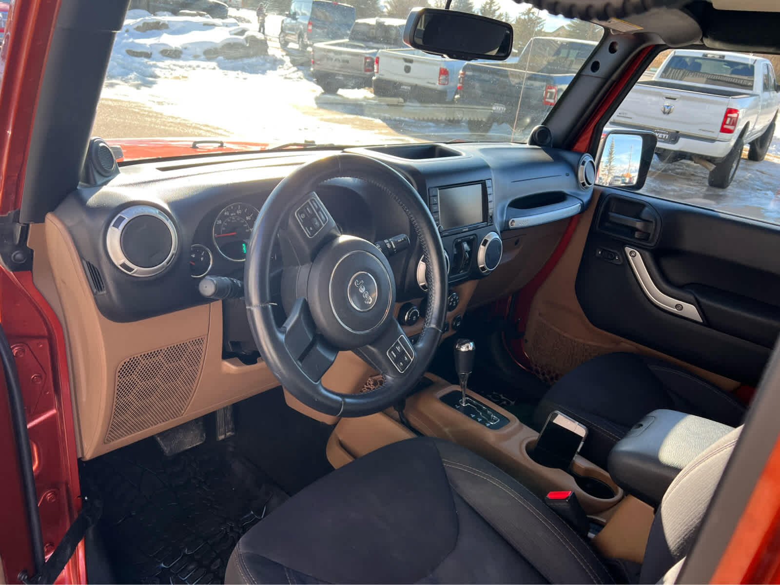 2014 Jeep Wrangler Unlimited Sahara photo 13