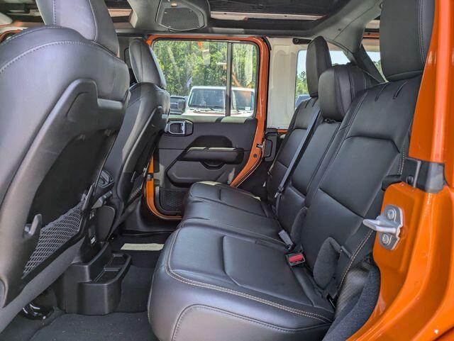 2025 Jeep Wrangler 4-Door Sahara - Photo 14