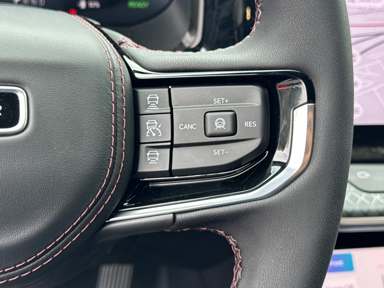 2025 Jeep Wagoneer S Limited - Photo 11