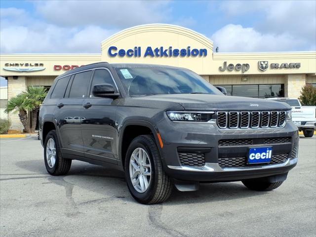 2025 Jeep Grand Cherokee L Laredo's photo